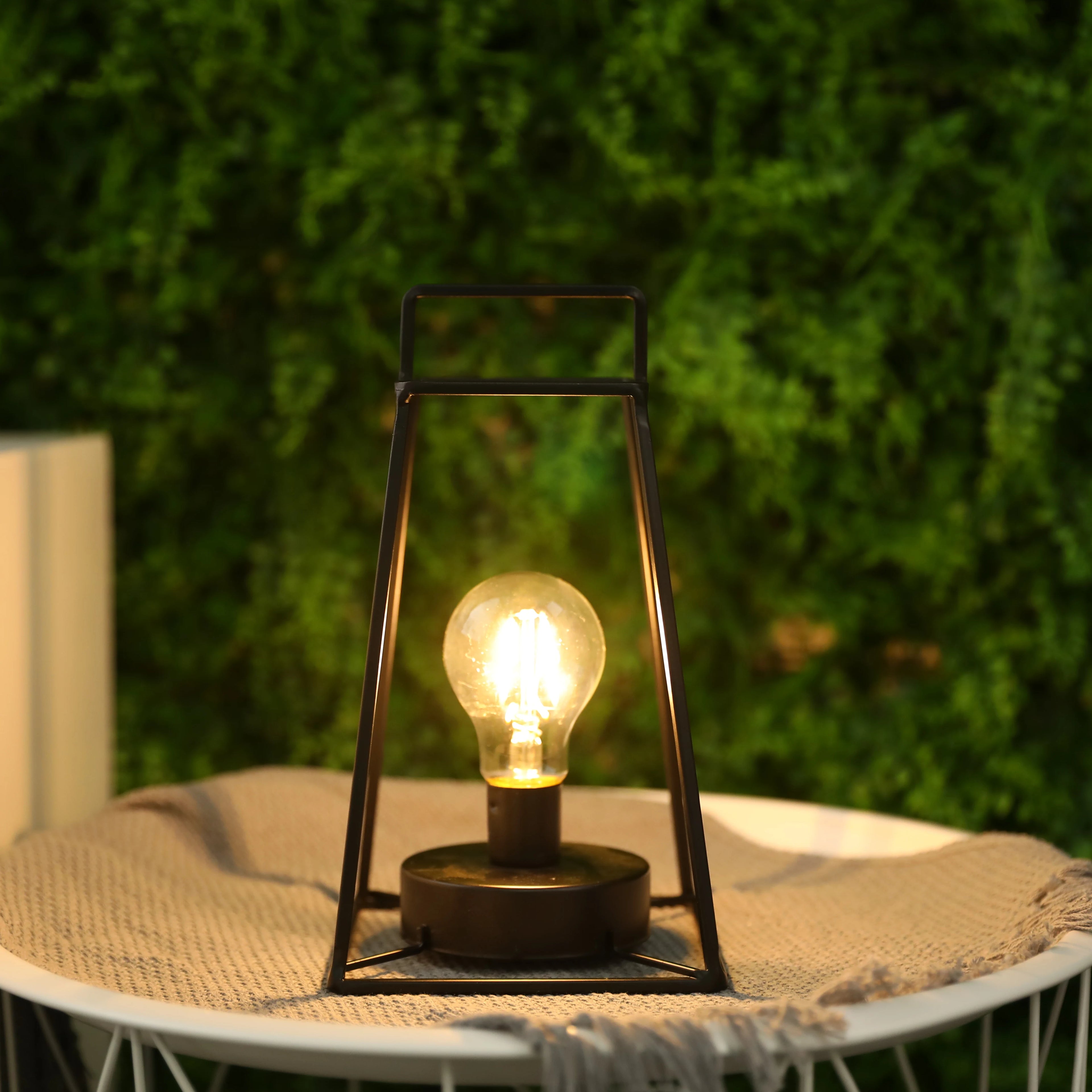 Modern Cordless LED Table Lamp