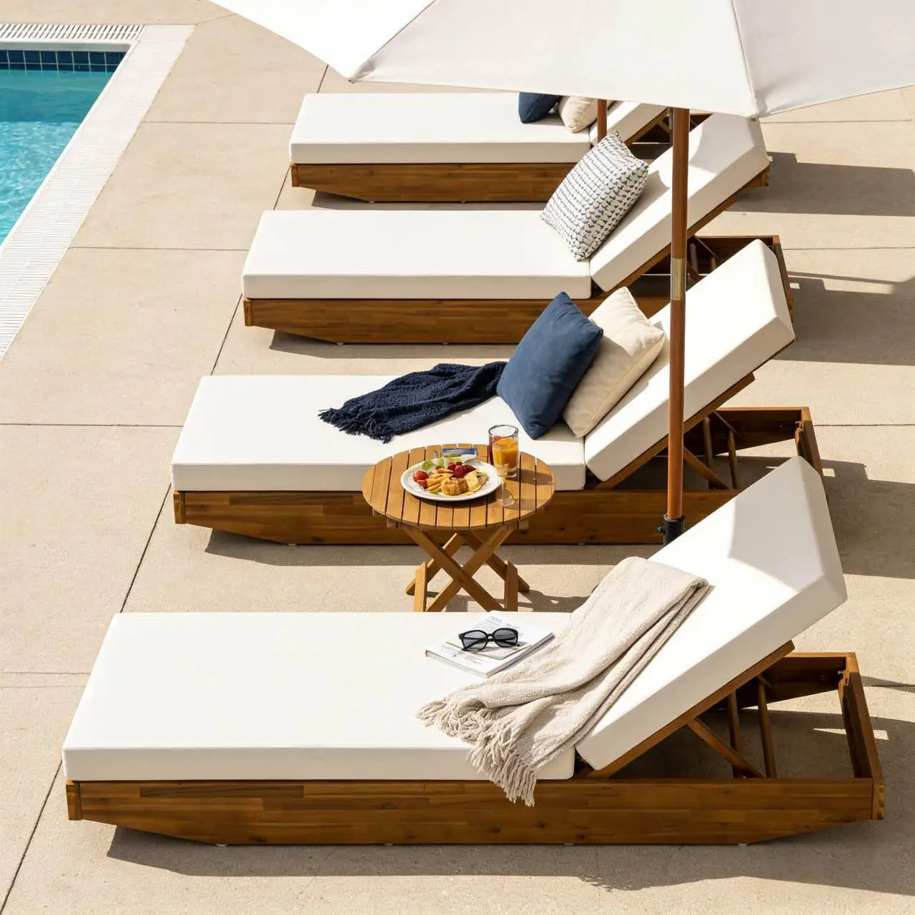 Modern Acacia Wood Chaise Lounge